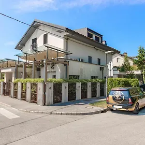 Bed & Breakfast Shangri La (adults Only), Ljubljana